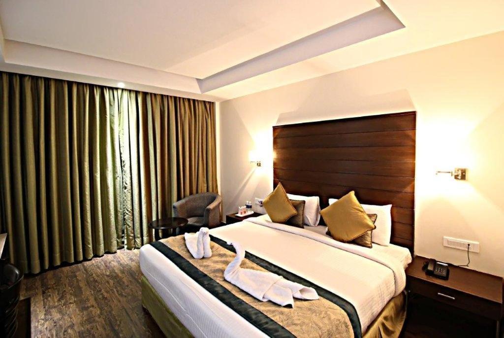 Hotel Aravali Heights Alwar Exterior foto