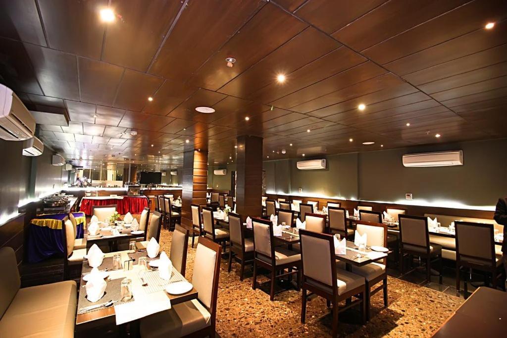 Hotel Aravali Heights Alwar Exterior foto
